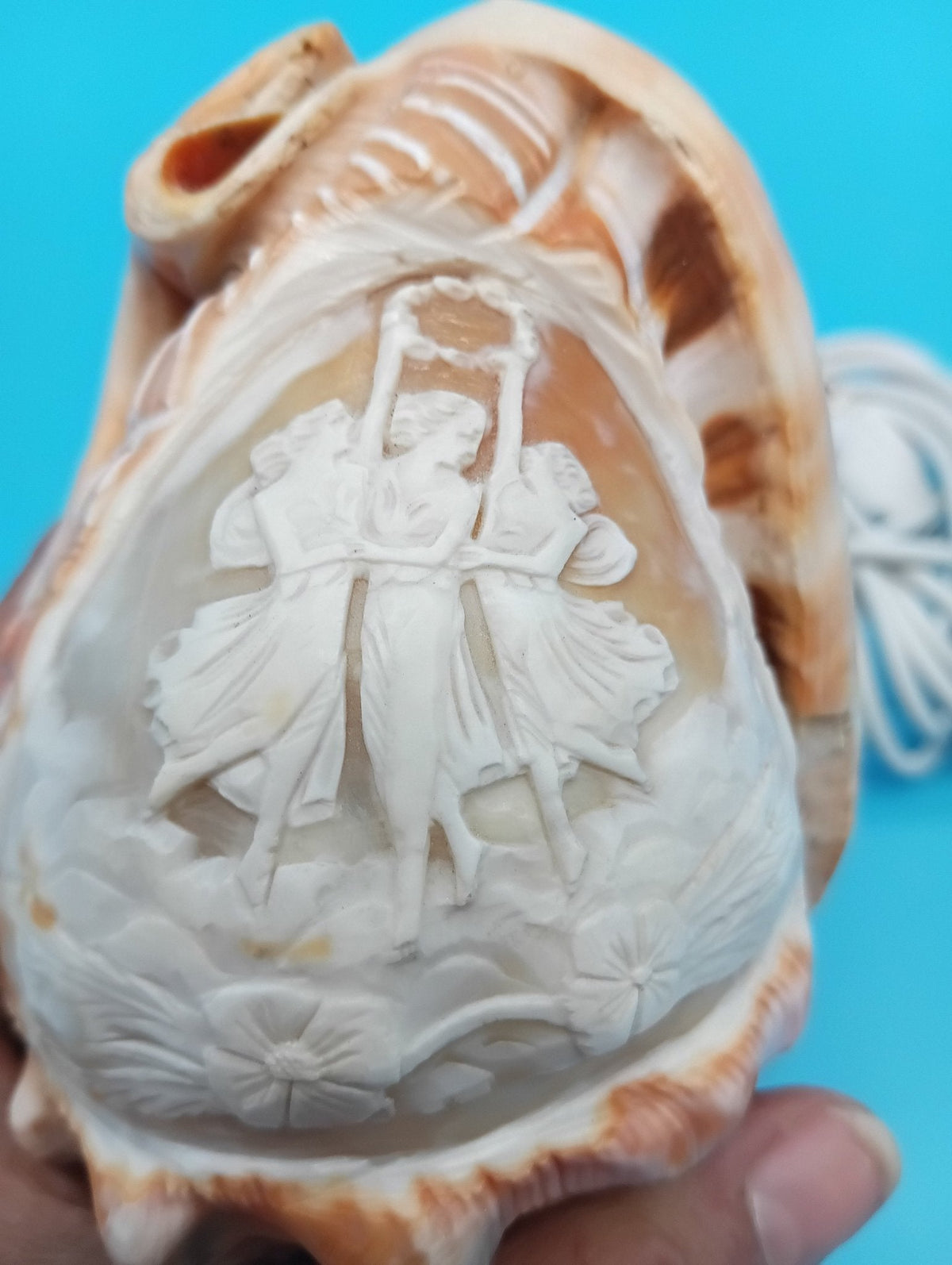 4" Carved Cameo Décor Light with 57" USB Cord & On/Off Switch