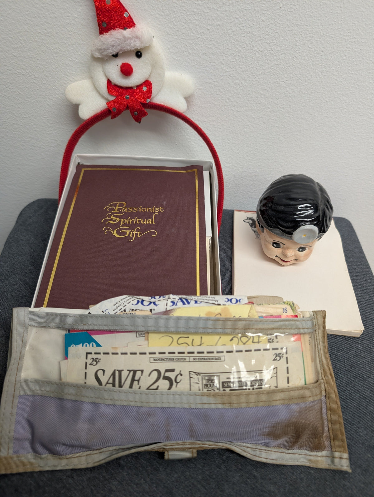 The White Elephant Mystery! ๐ Hilarious & Awkward Gifts!