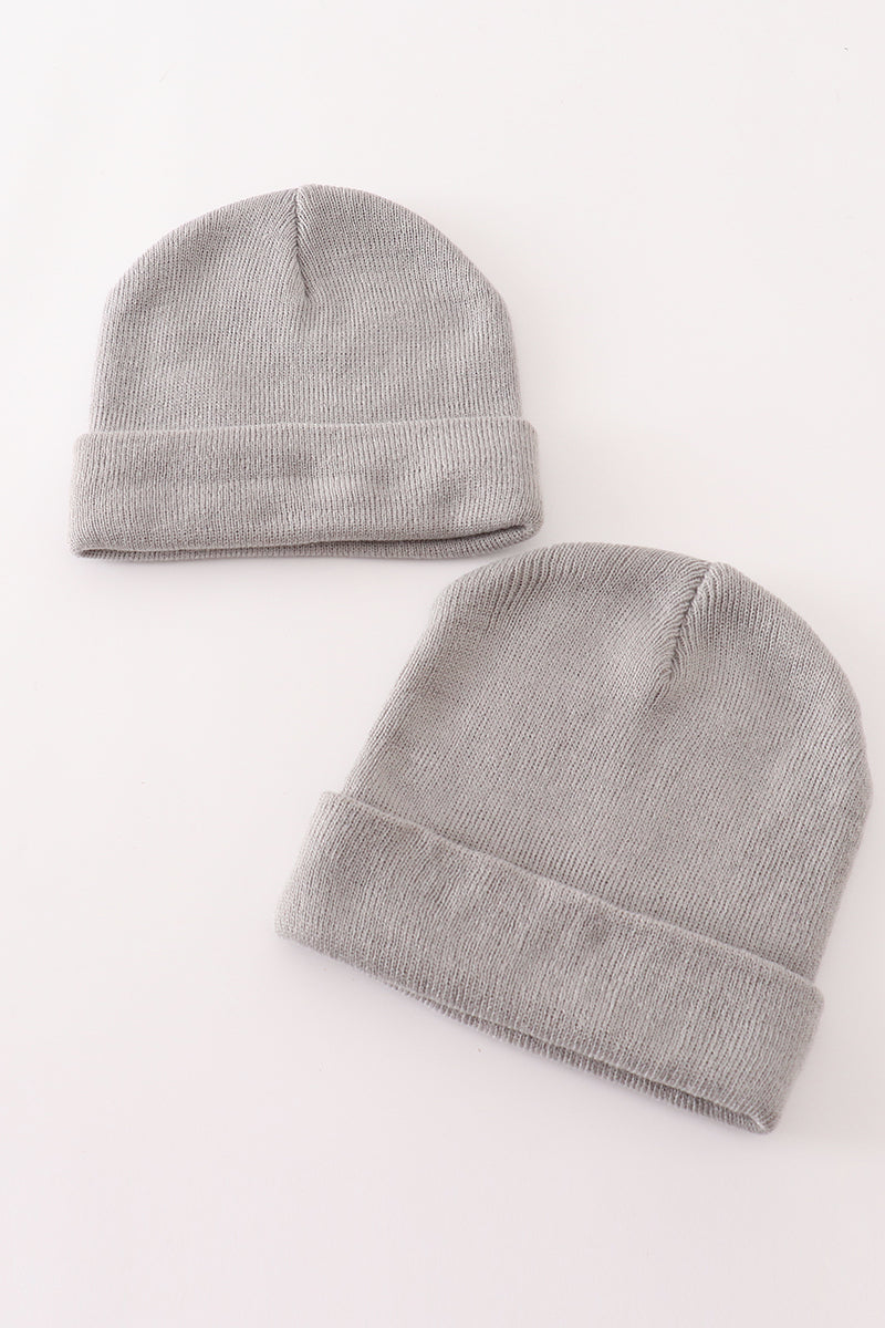 Grey ribbed basic knit beanie hat