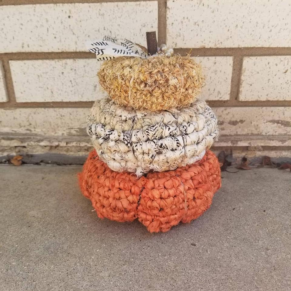 Stacked Textured Pumpkins Crochet Pattern (Easy) | Fall Home Decor with Sari Silk & Banana Fiber